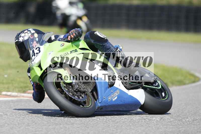 /44 09.08.2025 Plüss Moto Sport ADR/Freies Fahren/543